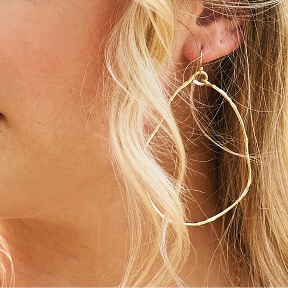 NWT MOCHI GOLD OR SILVER LIGHTWEIGHT EVERY DAY WAER STATEMENT EARRINGS - Picture 2 of 16